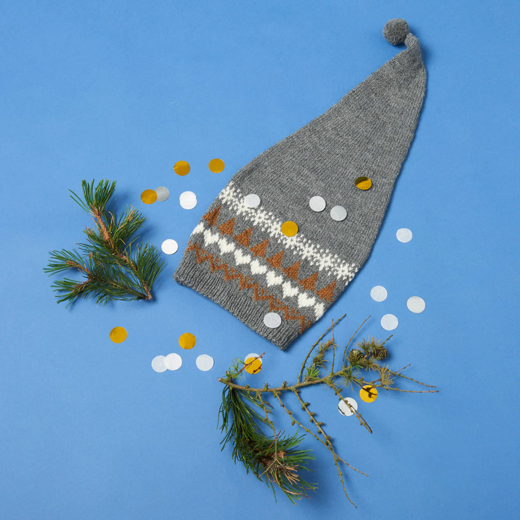 Beautiful-knitters-kit-couture-aluk-Christmas-hat