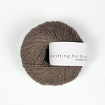 Beautiful-knitters-knitting-for-olive-no-waste-wool-hazel