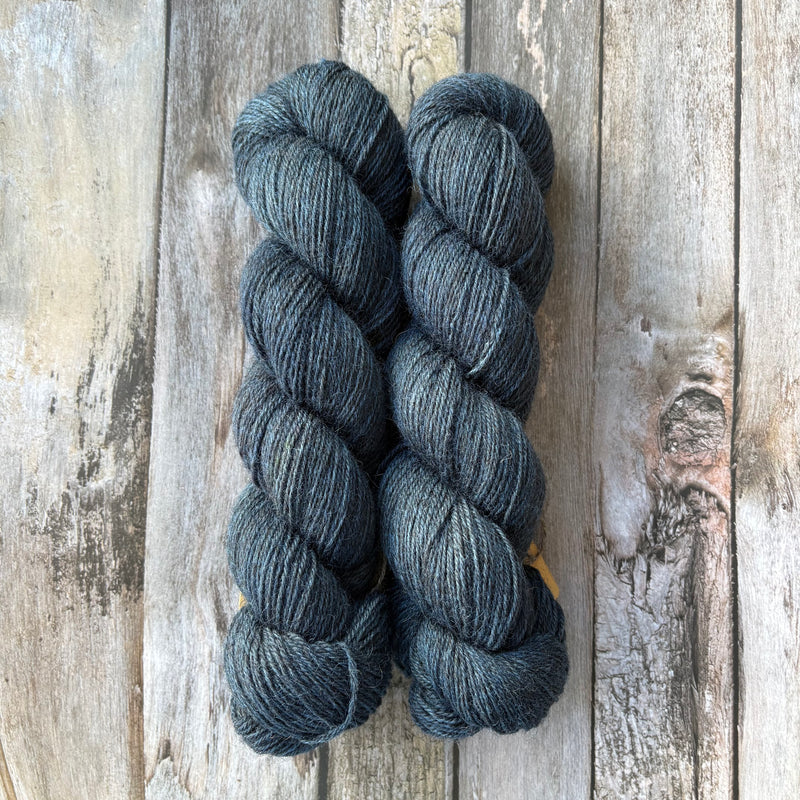 Telling Yarns NIGHT GATHERS & RESOLUTE