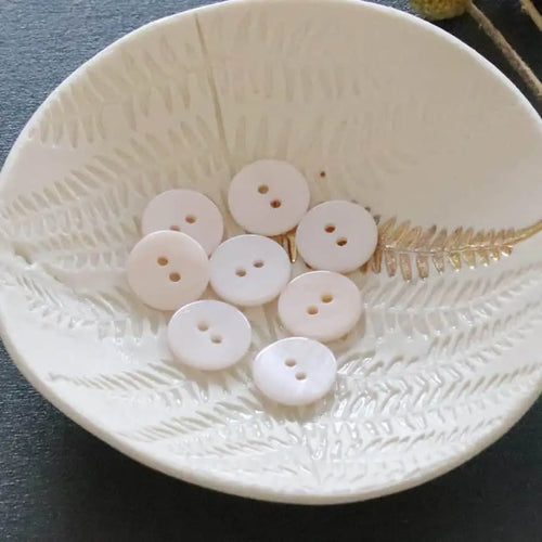 Lise Tailor MOTHER OF PEARL BUTTON