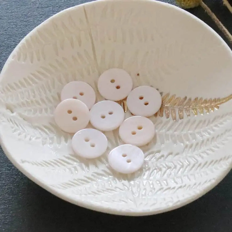 Lise Tailor MOTHER OF PEARL BUTTON