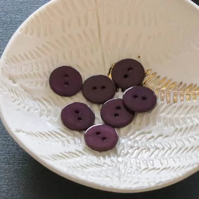 Lise Tailor MOTHER OF PEARL BUTTON
