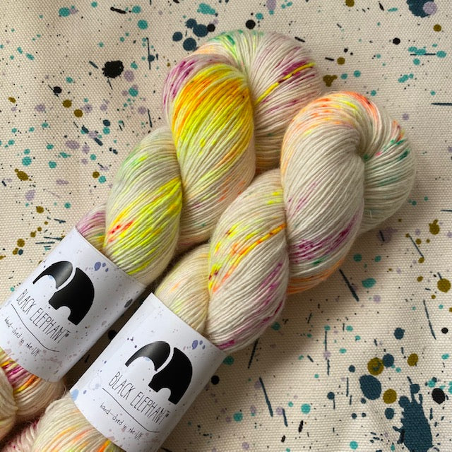 Kit: EDINBURGH + BLACK | Cotton yarn | Fingering Weight — Wolle's Yarn  Creations