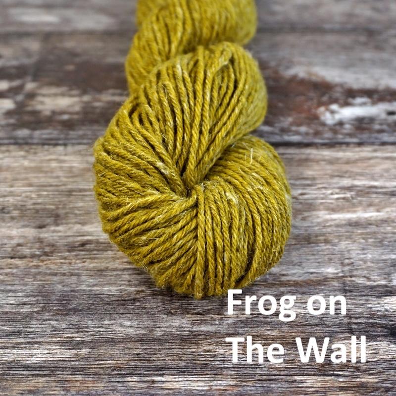 Stolen Stitches NUA SPORT - Frog on The Wall - Beautiful Knitters