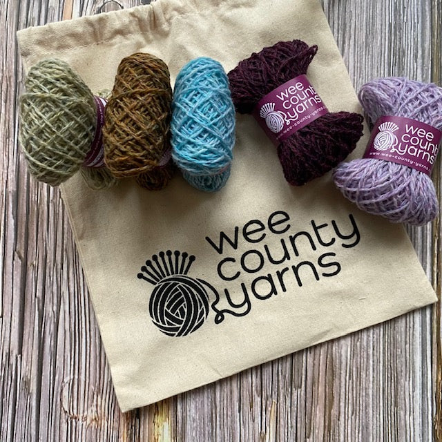 Wee County Yarns FINGERLESS FAIR ISLE MITTS KIT - Beautiful Knitters