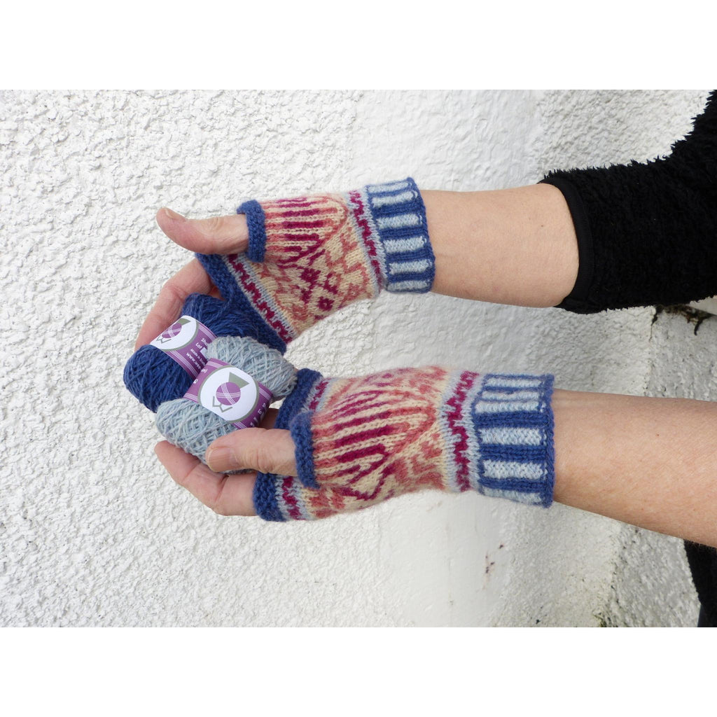Wee County Yarns FINGERLESS FAIR ISLE MITTS KIT - [variant_title] - Beautiful Knitters